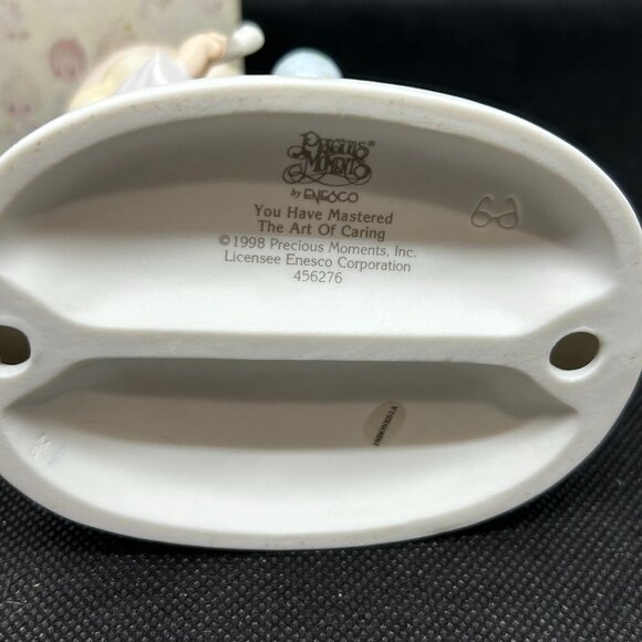 Precious Moments "You Have Mastered The Art Of Caring" Figurine Limited edition - Picture 3 of 4